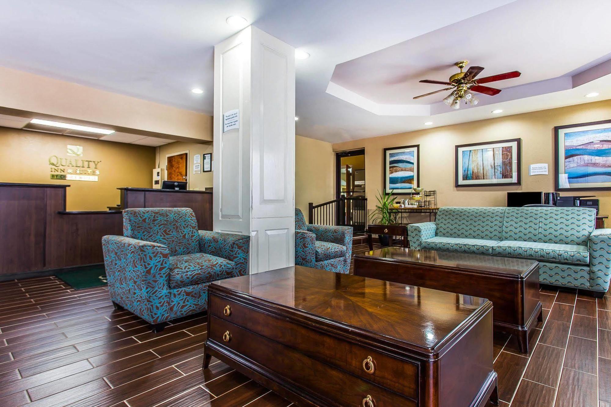 Quality Inn & Suites Bensalem Eksteriør bilde